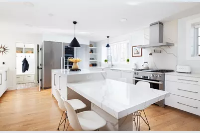 124 Chestnut Hill Rd, Newton, MA 02467 - Photo 5