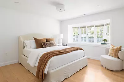 124 Chestnut Hill Rd, Newton, MA 02467 - Photo 13