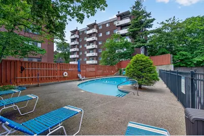 45 Longwood Ave #409, Brookline, MA 02446 - Photo 11