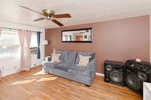 121 Pilgrim Ave, Worcester, MA 01604 - Photo 7