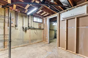 64 Rochford Cir, Springfield, MA 01128 - Photo 23