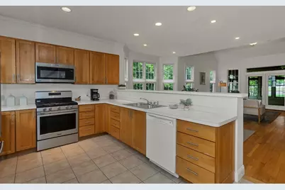 359 Main Street #18A, Easthampton, MA 01027 - Photo 9