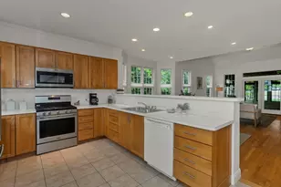 359 Main St, Easthampton, MA 01027 - Photo 9