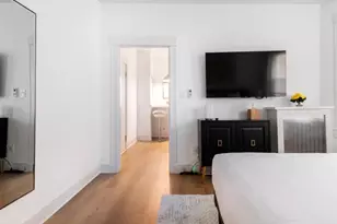 131 Park Dr, Boston, MA 02215 - Photo 5