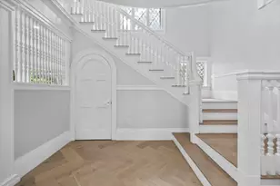 476 Heath St, Brookline, MA 02467 - Photo 7