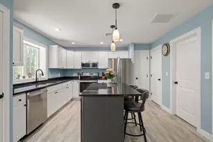 16 Clancy St, Swansea, MA 02777 - Photo 7