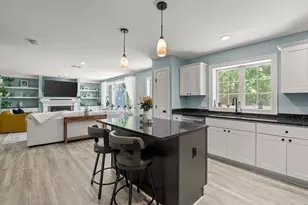 16 Clancy St, Swansea, MA 02777 - Photo 9