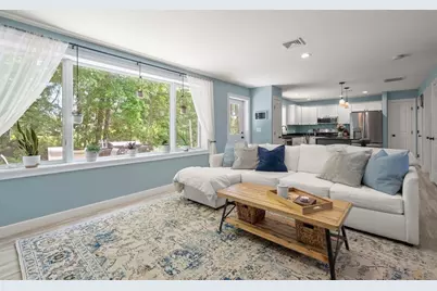 16 Clancy St, Swansea, MA 02777 - Photo 11