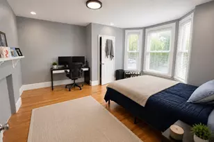 594 E 5th St, Boston, MA 02127 - Photo 5