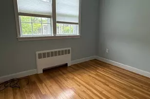 15 Swan St, Boston, MA 02132 - Photo 9