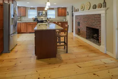 134 King St, Groveland, MA 01834 - Photo 3