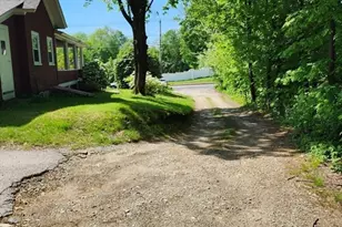 72 W Main St, Dudley, MA 01571 - Photo 9