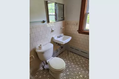72 W Main St, Dudley, MA 01571 - Photo 25