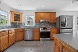 115 Fenno St, Quincy, MA 02170 - Photo 5