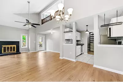 2 Aurora Ln #2, Salem, MA 01970 - Photo 9