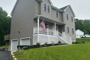 17 Noble St, Dudley, MA 01571 - Photo 3