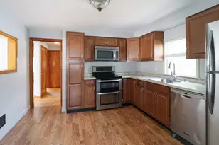 367 Lynnfield St, Peabody, MA 01960 - Photo 11