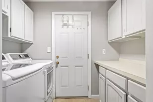 2 Daybreak, Wayland, MA 01778 - Photo 11