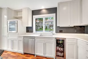 2 Daybreak, Wayland, MA 01778 - Photo 9