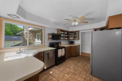 2 Highland Ave, Charlton, MA 01507 - Photo 15