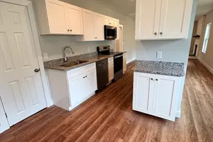 201 Florence St, Brockton, MA 02301 - Photo 3