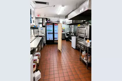 982 Main, Springfield, MA 01103 - Photo 3