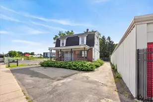 337 Parker St, Springfield, MA 01129 - Photo 3