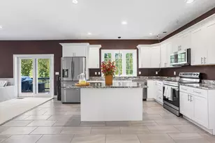 39 Hycrest Rd, Charlton, MA 01507 - Photo 7