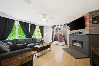 101 Edgewater Dr, Blackstone, MA 01504 - Photo 3