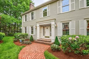7 Village Green Ln, Holden, MA 01520 - Photo 1