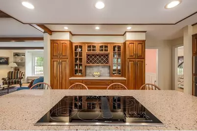 7 Village Green Lane, Holden, MA 01520 - Photo 9