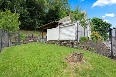 214 Canton St, Fitchburg, MA 01420 - Photo 9