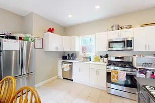 34 Sargent Ave, Somerville, MA 02145 - Photo 3
