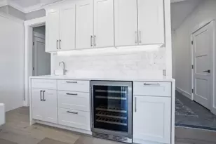 18 Magnolia Rd, Natick, MA 01760 - Photo 7