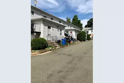 29 Brown St. #2, Waltham, MA 02152 - Photo 5