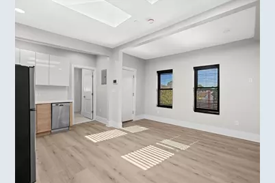 87-89 Malden #302, Everett, MA 02149 - Photo 5