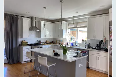 896 Chestnut St #896, Newton, MA 02468 - Photo 3