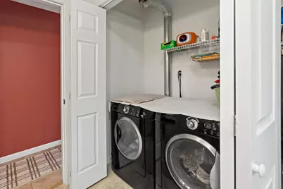 1084 Laurel St, Fall River, MA 02721 - Photo 25