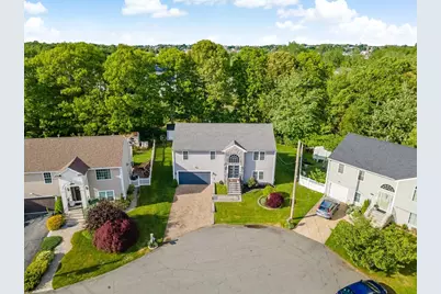 1084 Laurel St, Fall River, MA 02721 - Photo 3