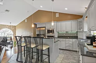 1084 Laurel St, Fall River, MA 02721 - Photo 13