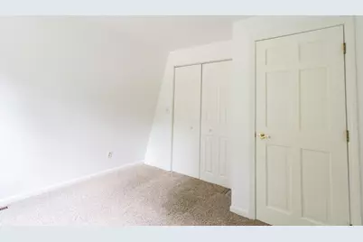 21-22 Beach Drive, West Brookfield, MA 01585 - Photo 17