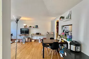4 Trowbridge Pl, Cambridge, MA 02138 - Photo 3