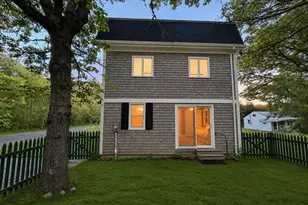 98 Ebony St, Fairhaven, MA 02719 - Photo 3