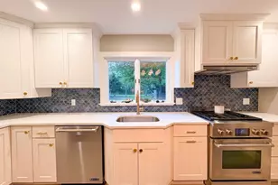 98 Ebony St, Fairhaven, MA 02719 - Photo 11