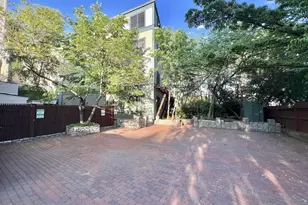432 Norfolk St, Somerville, MA 02143 - Photo 17