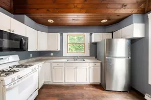 11 Fernwood Ave, Lynn, MA 01904 - Photo 11