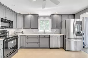 14 Otis St, Woburn, MA 01801 - Photo 7