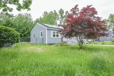 21 Payton Street, Dracut, MA 01826 - Photo 3