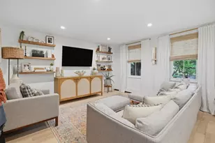 31 Olive St, Newburyport, MA 01950 - Photo 3