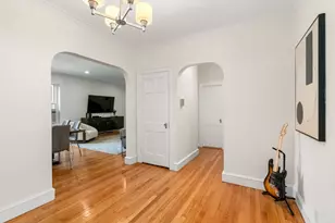 15 Monmouth Ct, Brookline, MA 02446 - Photo 9